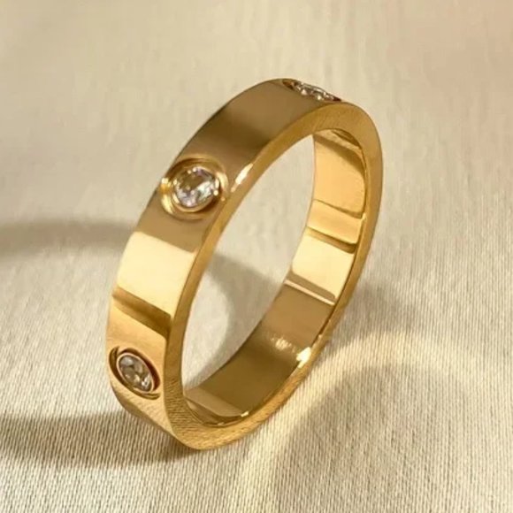 Fashion Jewelry Jewelry - Beautiful Homage " Love Ring " 18k Yellow Gold & 6 Diamonds